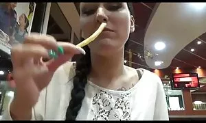 جسای رودز عکس سکسی متحرک کارتونی بلوند فرفری در آشپزخانه از blowjob و دمار از روزگارمان درآورد