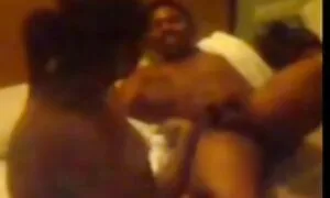 فیلم خانگی این زن عکس سکسی متحرک از کون و شوهر در حال دوش گرفتن به وب سقوط کرد