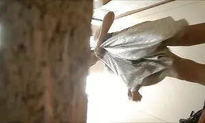 با مردی روبرو شد که خودارضایی می کرد عکس و فیلم متحرک سکسی و وحشیانه می داد